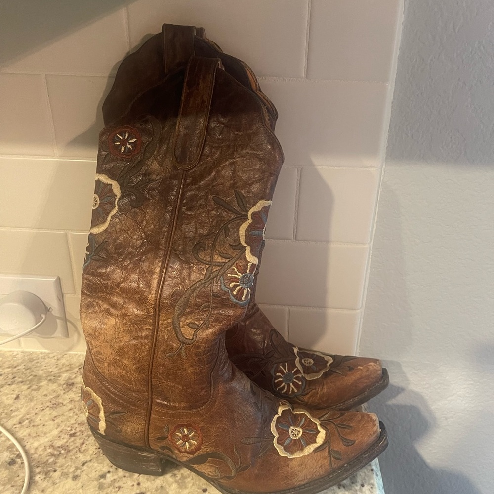Old Gringo women’s cowboy boots